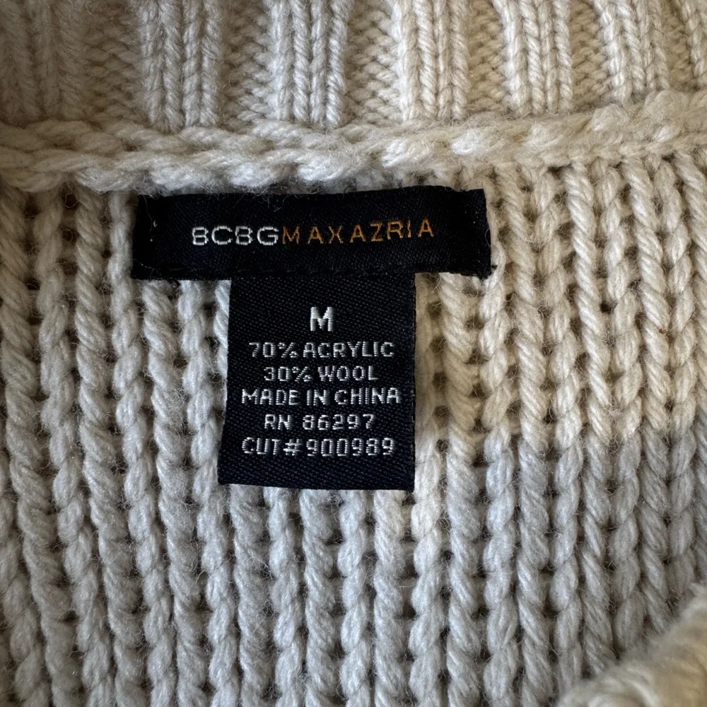 Vintage BCBGMaxAzria Women’s Cream Cardigan Sz M - Picture 7 of 8